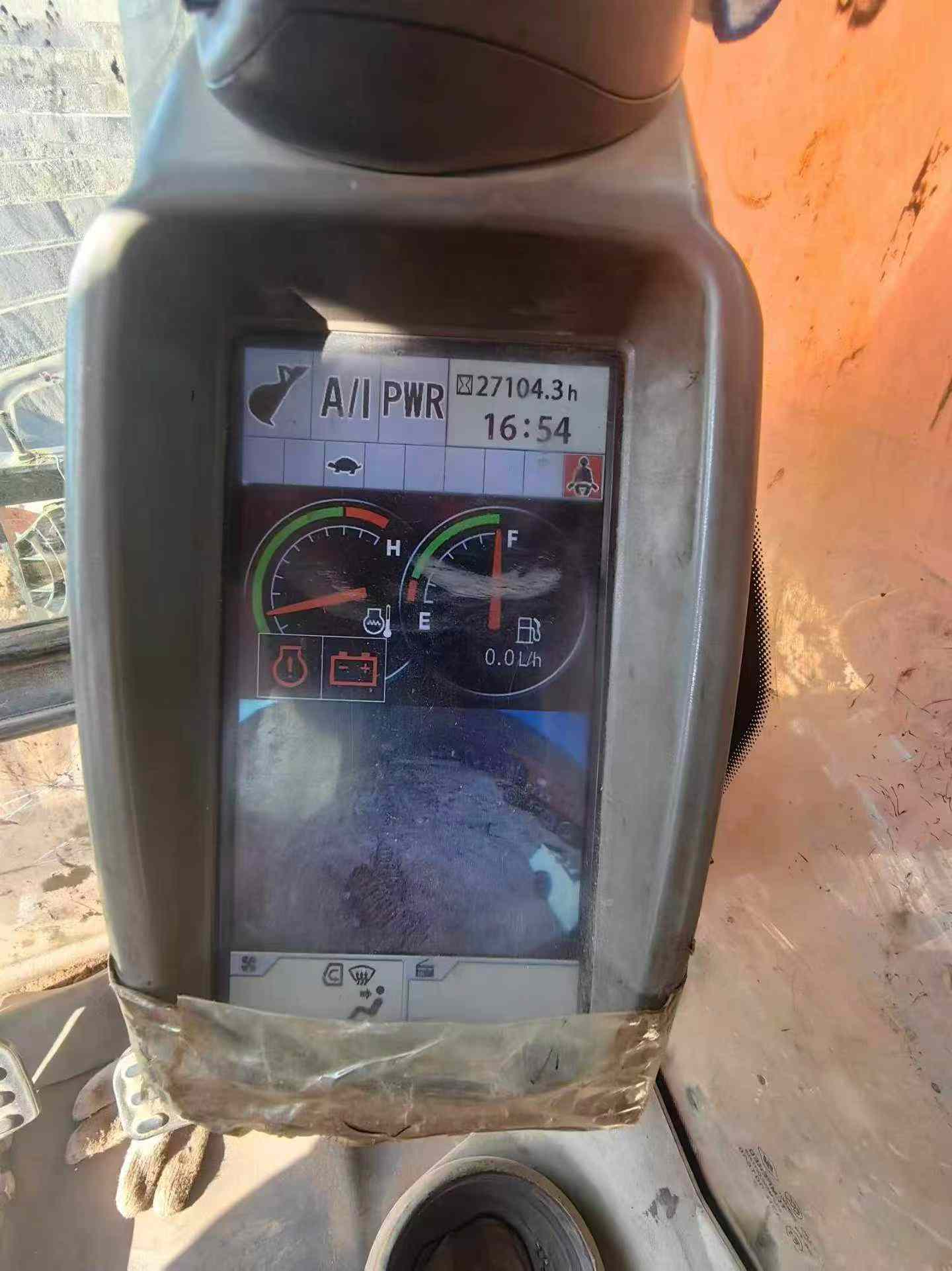 Buy Hitachi ZX690LCH-5A Used Excavator / 5