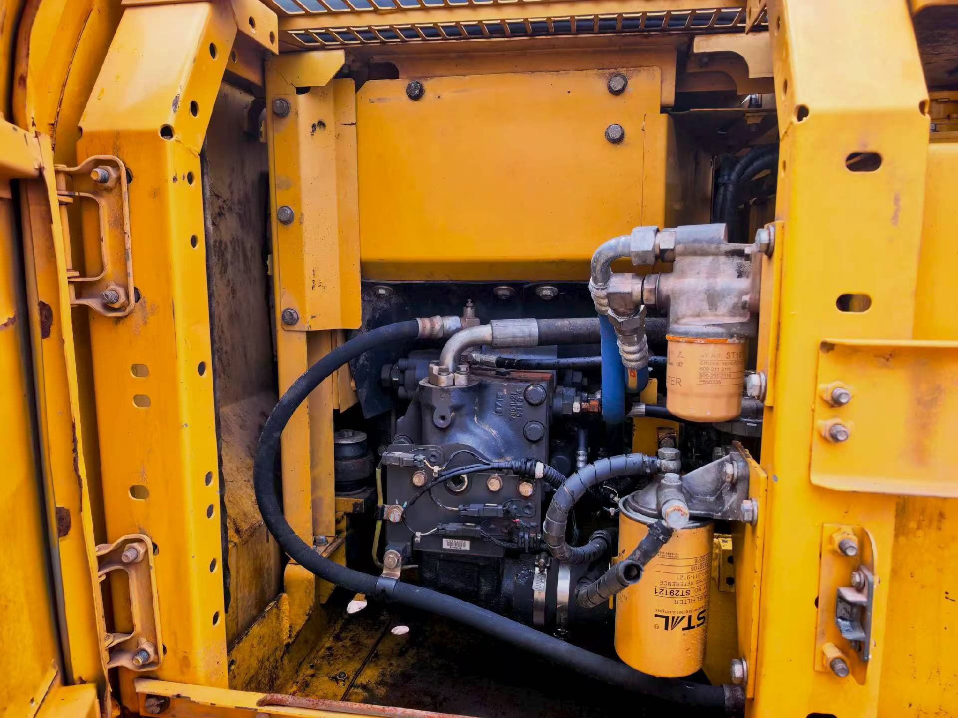Buy Komatsu PC130-7 Used Excavator / 5