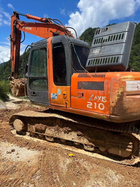 Buy Hitachi EX120-6 Used Excavator / 1