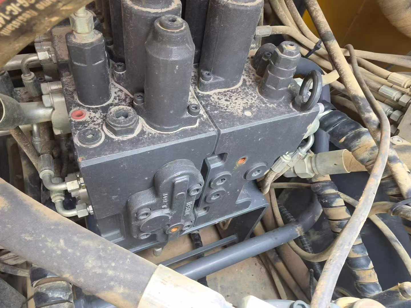 Buy XCMG XE200 Used Excavator / 4