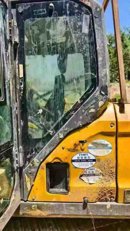 Buy XCMG XE75C Used Excavator / 4