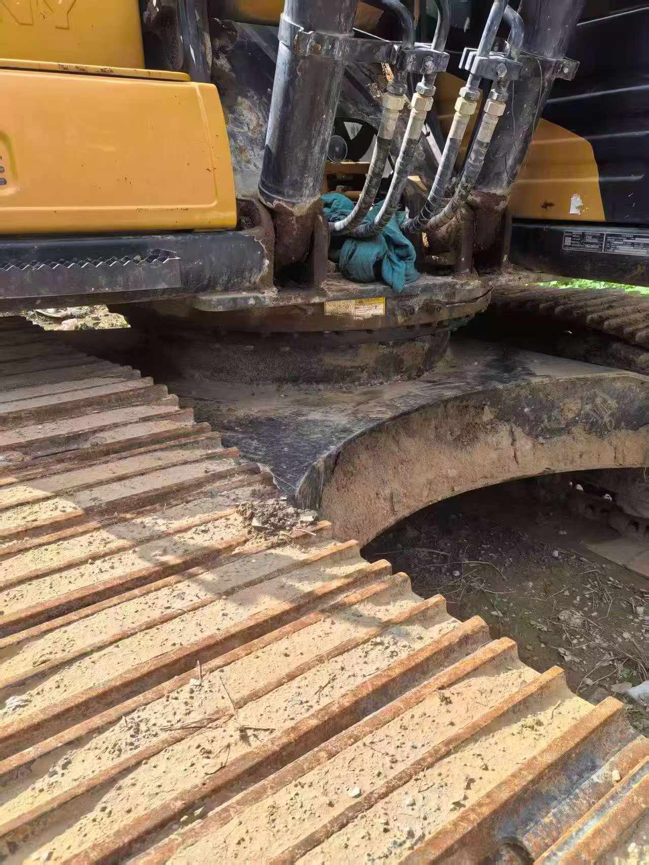 Buy Sany SY200C Used Excavator / 2