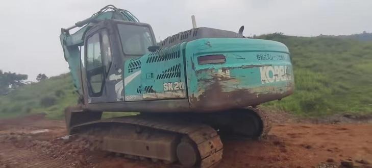 Buy Kobelco SK260 Used Excavator / 1