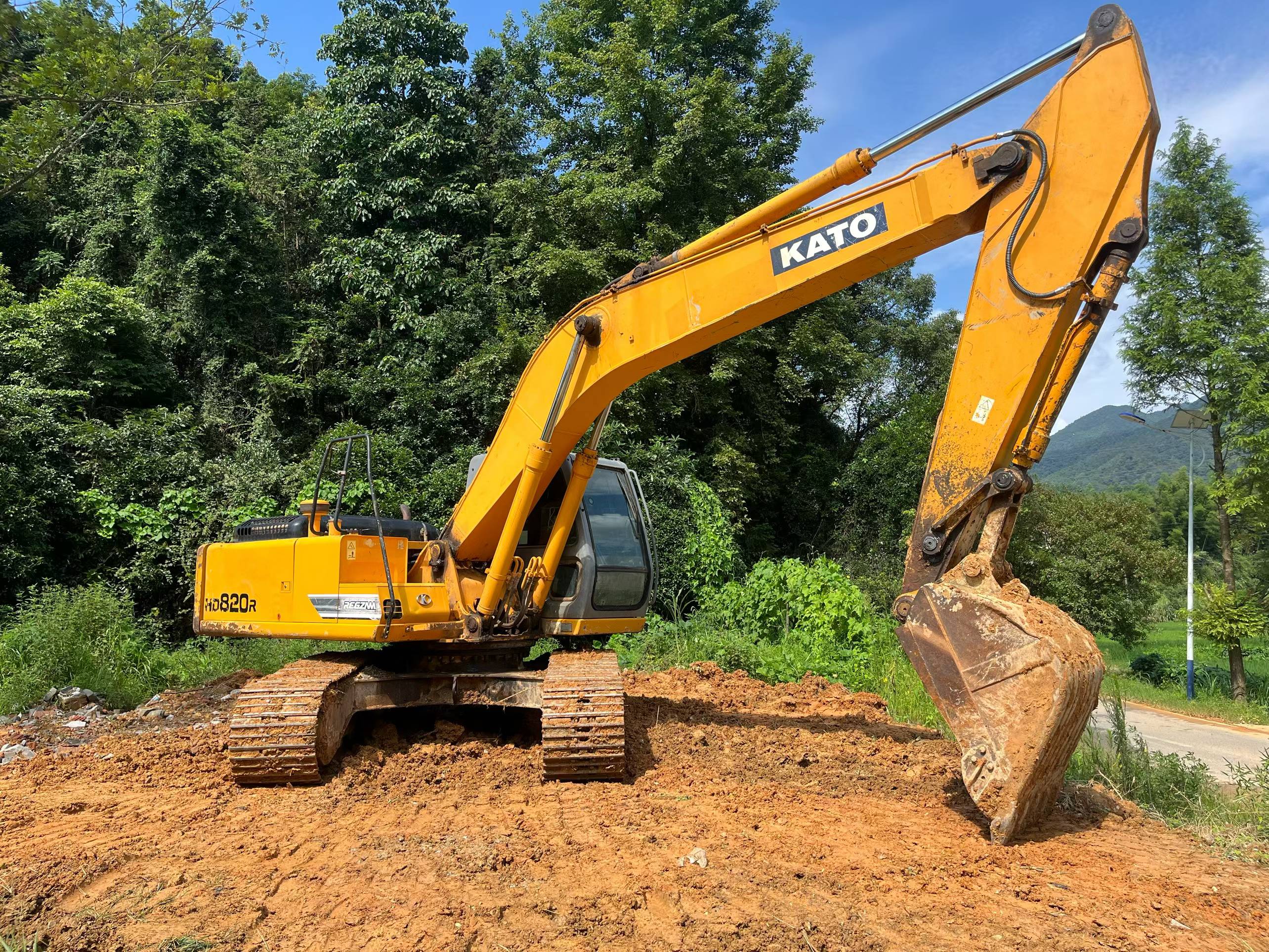 Buy Kato HD820R Used Excavator / 7