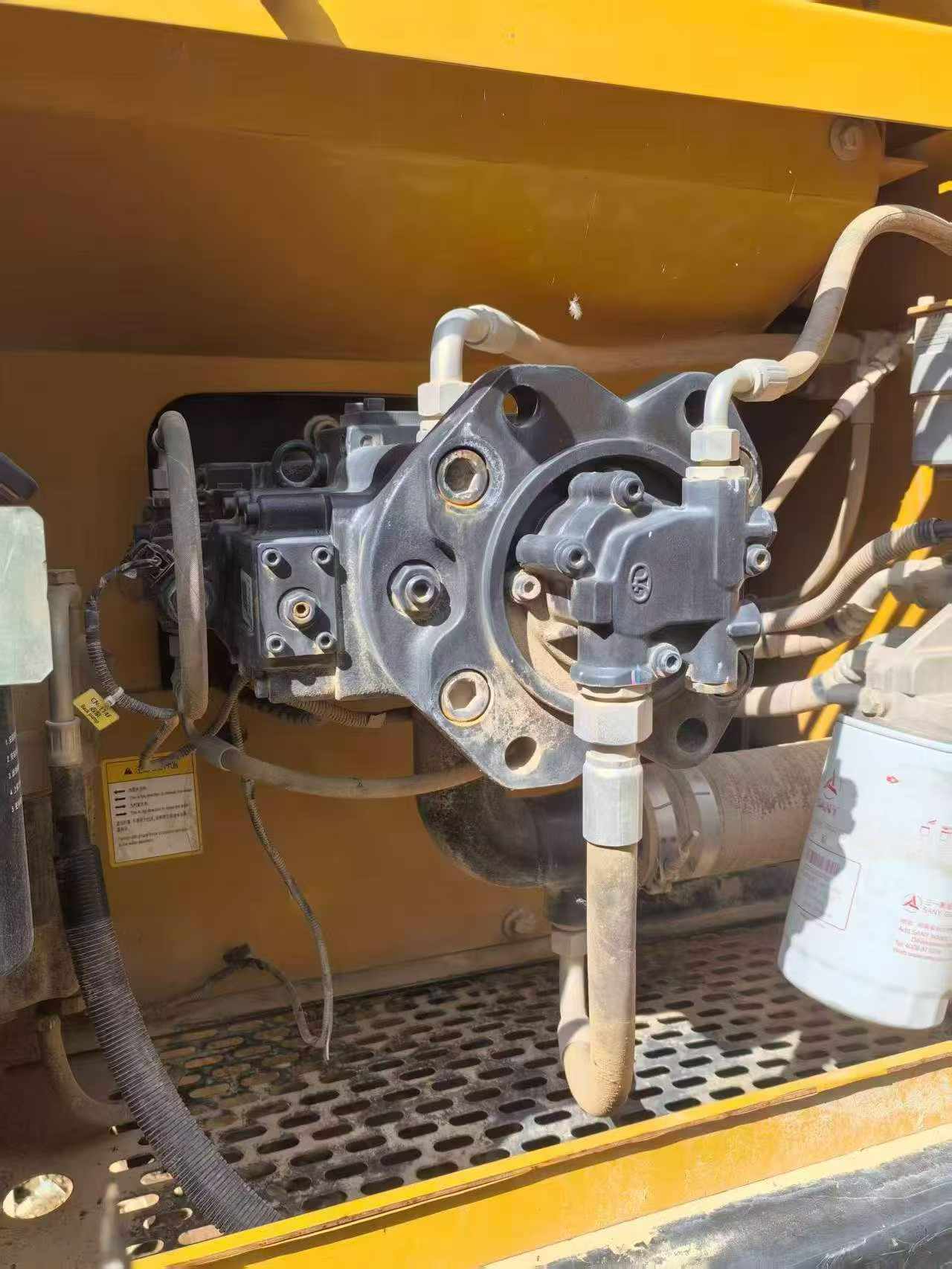 Buy Sany SY200C Used Excavator / 4