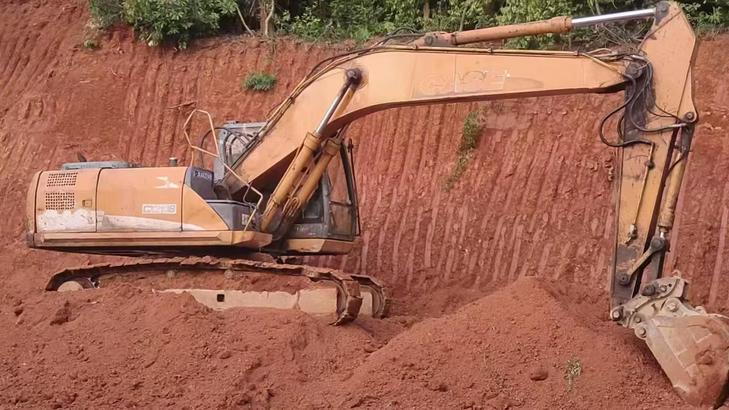 Buy Kobelco SK75 Used Excavator / 1