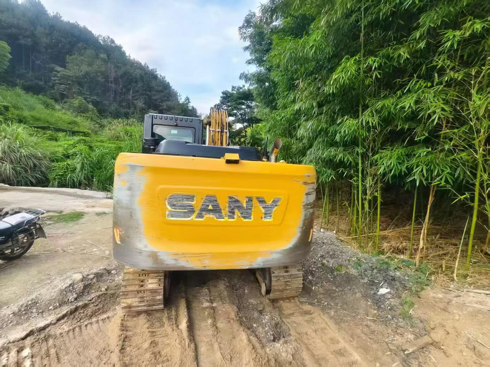 Buy Sany SY135 Used Excavator / 3