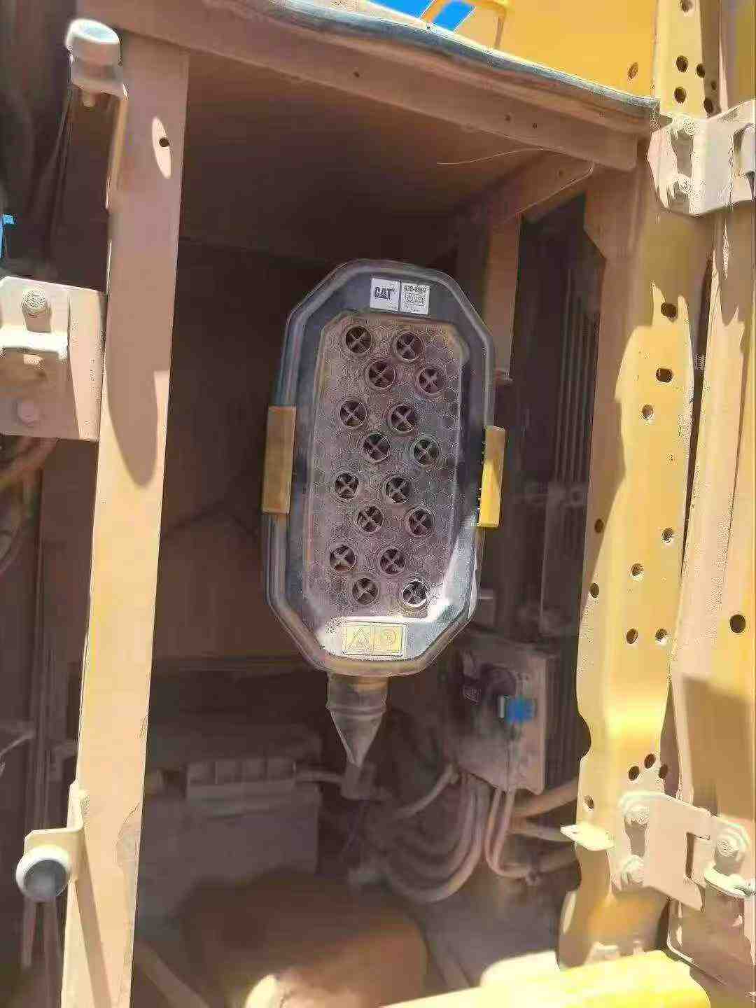 Buy Caterpillar 323 Used Excavator / 4