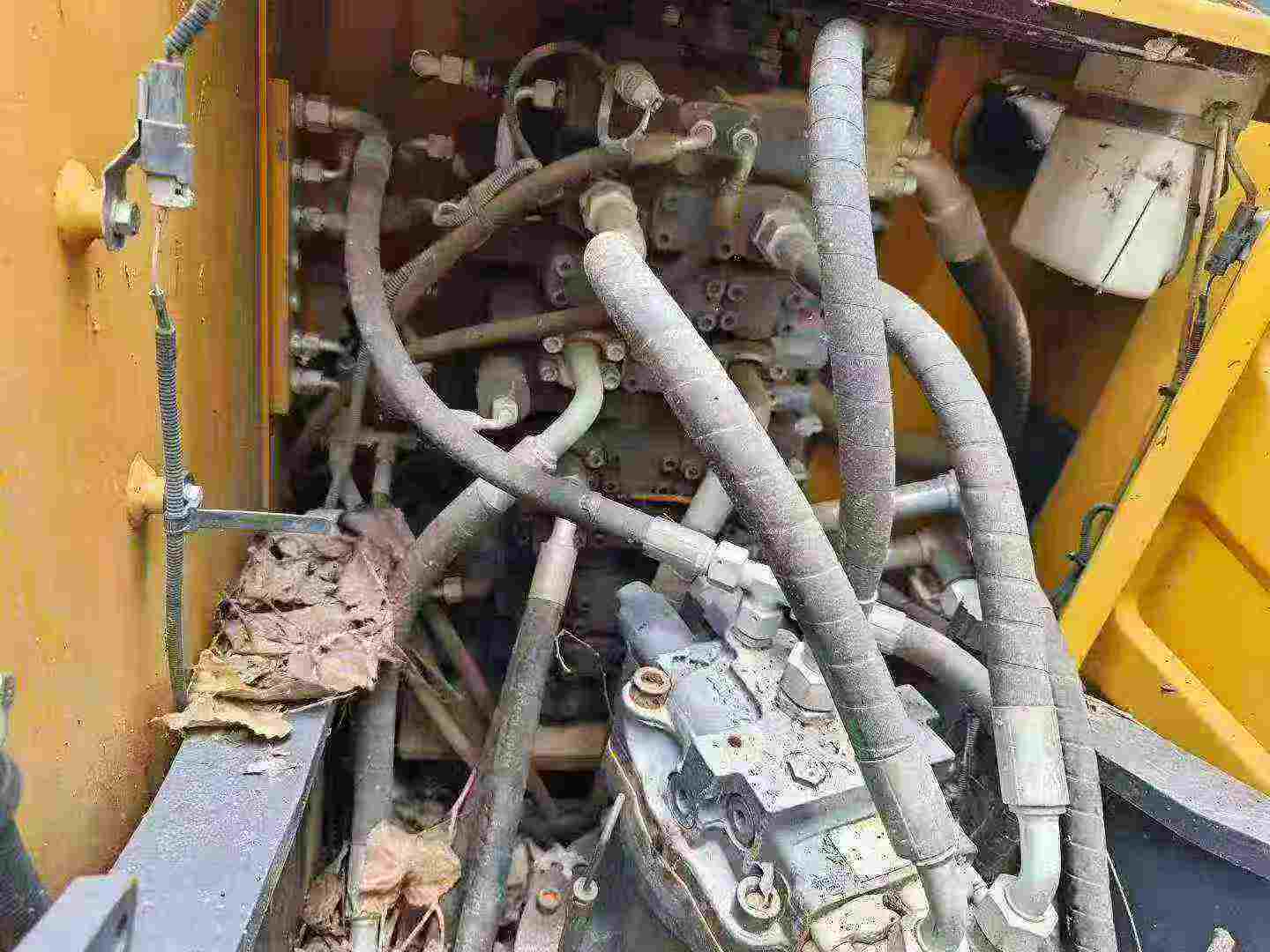 Buy XCMG XE150D Used Excavator / 2