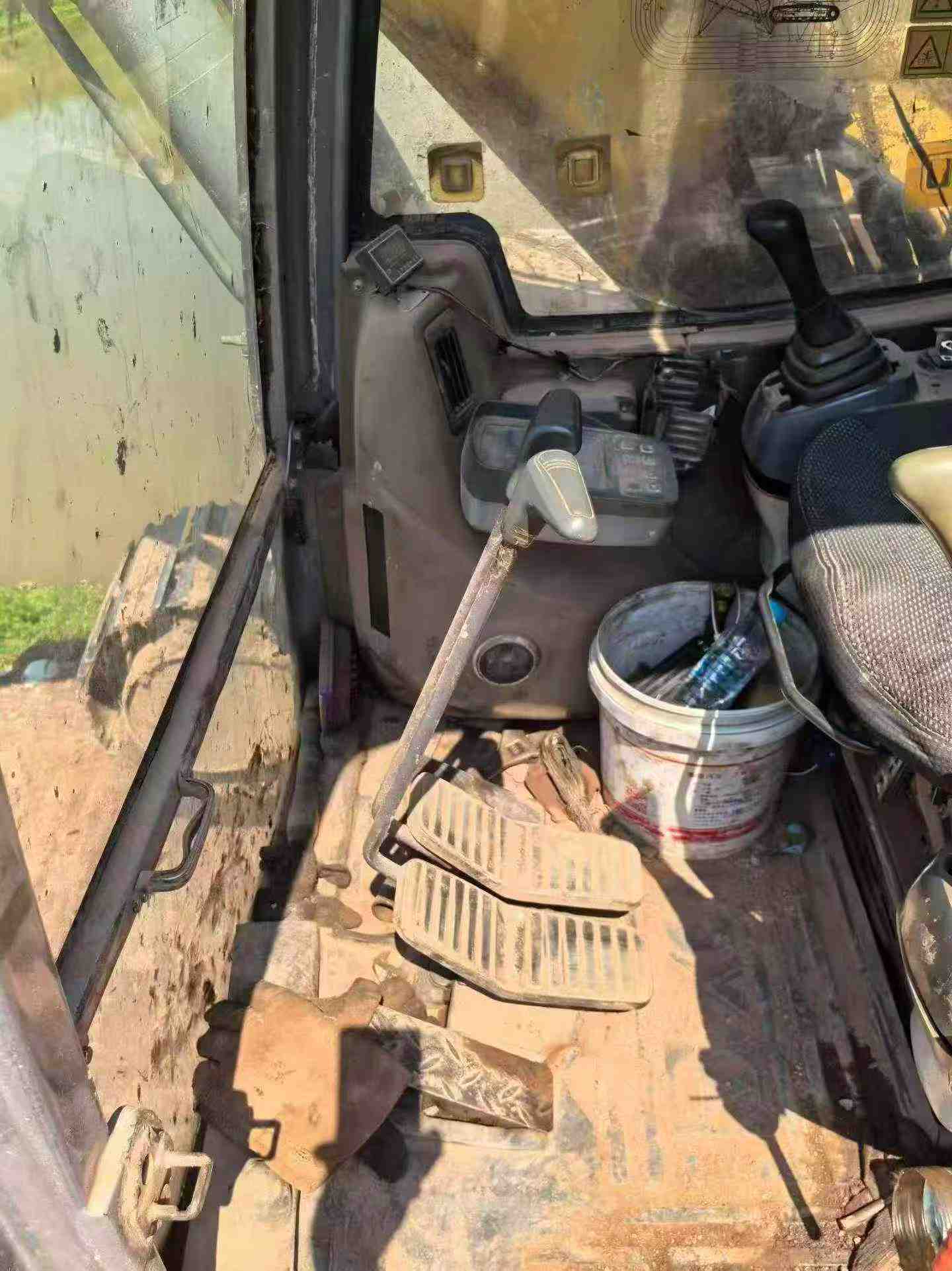 Buy XCMG XE135B Used Excavator / 5