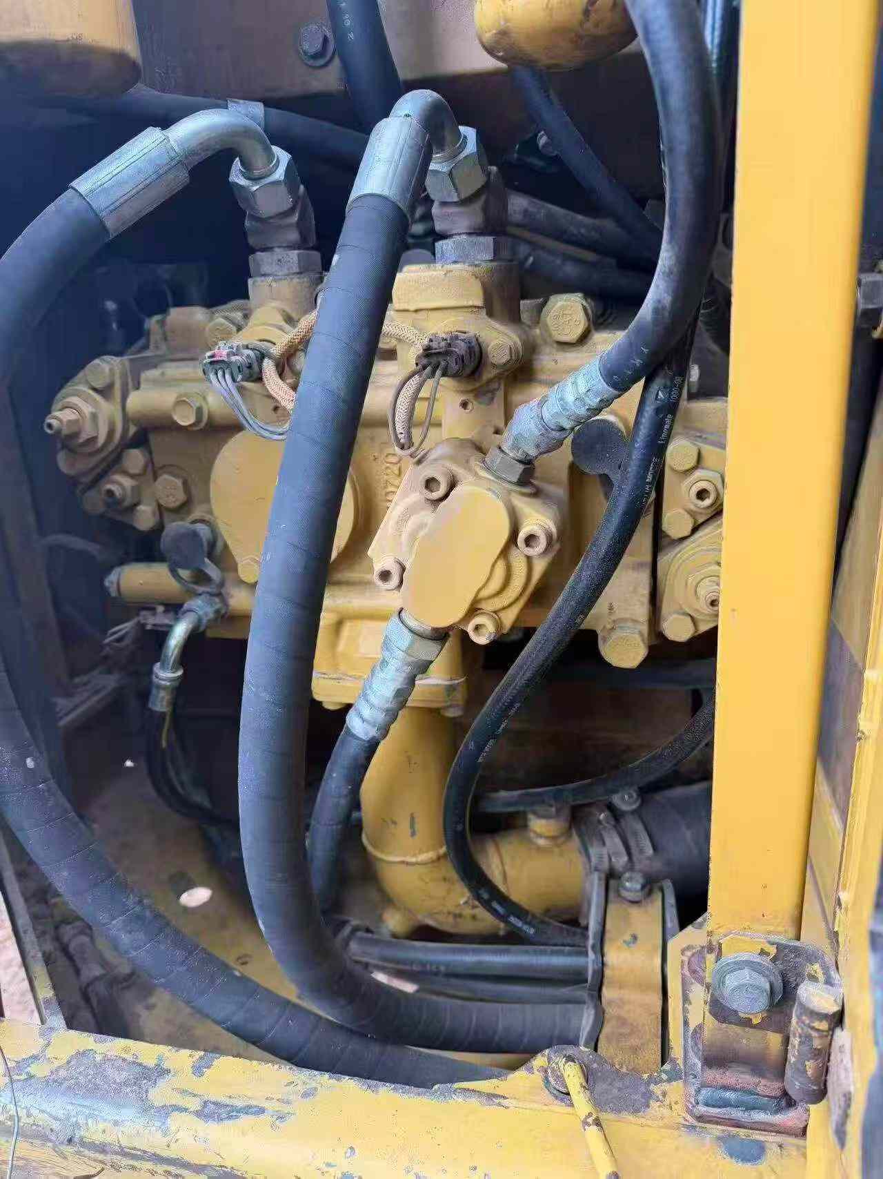 Buy Caterpillar 311D Used Excavator / 6