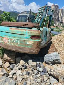 Buy Kobelco SK210 Used Excavator / 2 Buy Kobelco SK210 Used Excavator / 2