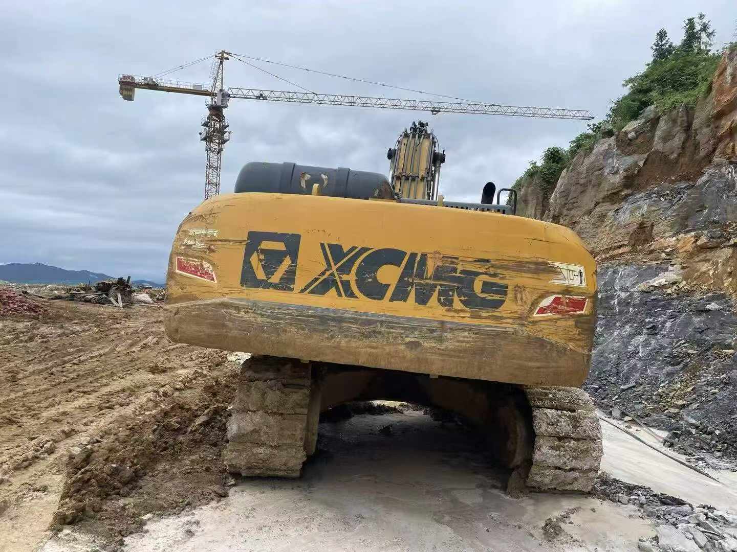 Buy XCMG XE370 Used Excavator / 3