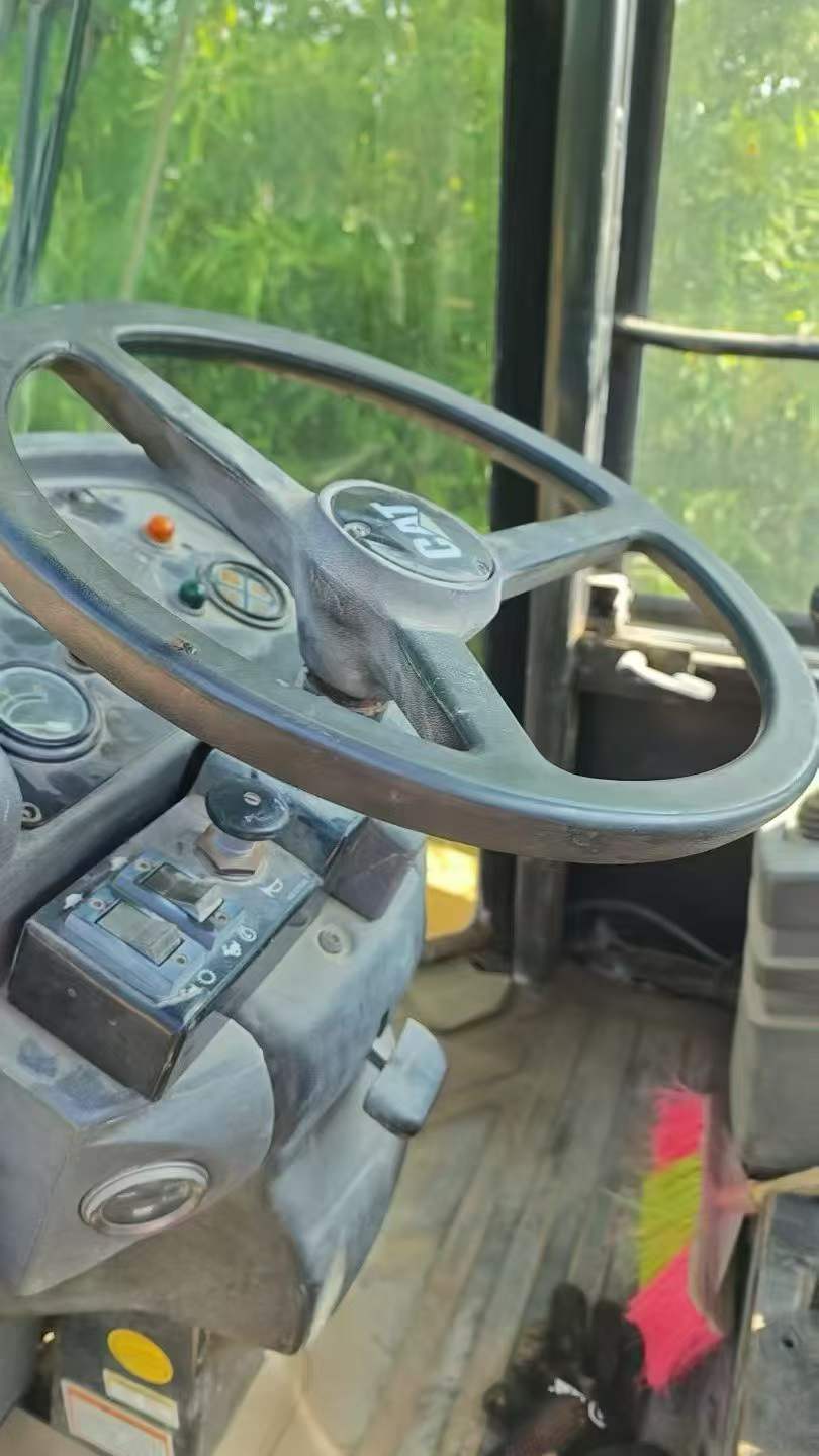 Buy Caterpillar Used Excavator / 4
