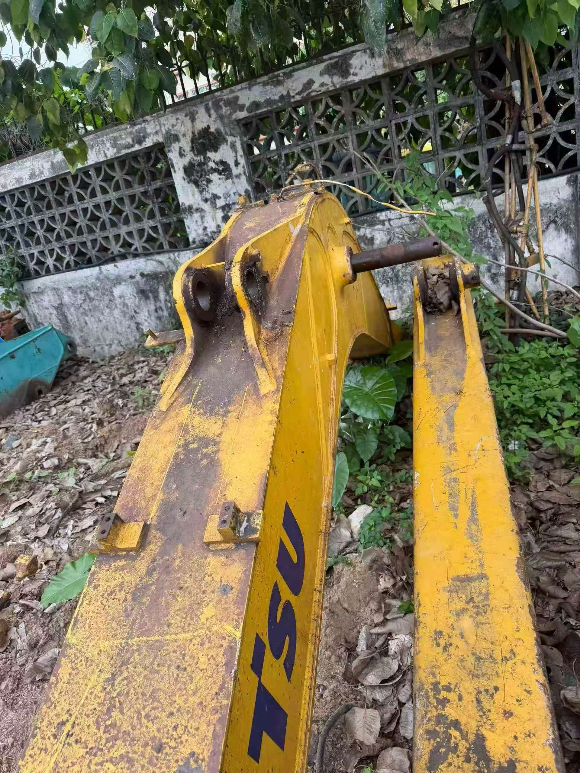 Buy Komatsu PC130 Used Excavator / 6