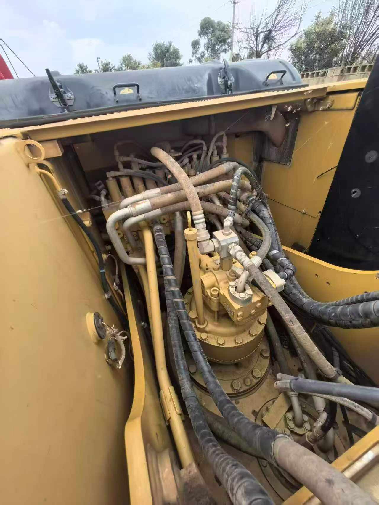 Buy Caterpillar 320D Used Excavator / 7