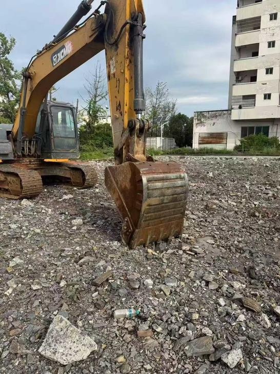 Buy XCMG XE200DA Used Excavator / 1