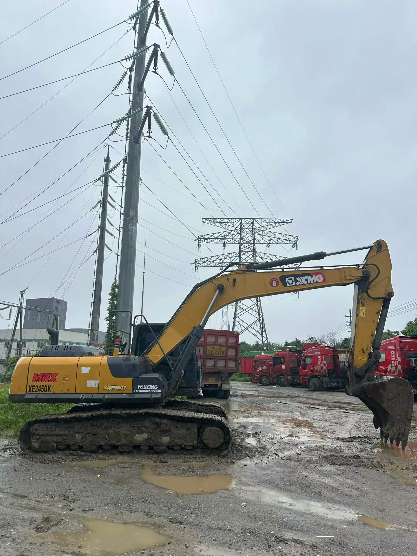 Buy XCMG XE245D Used Excavator / 2