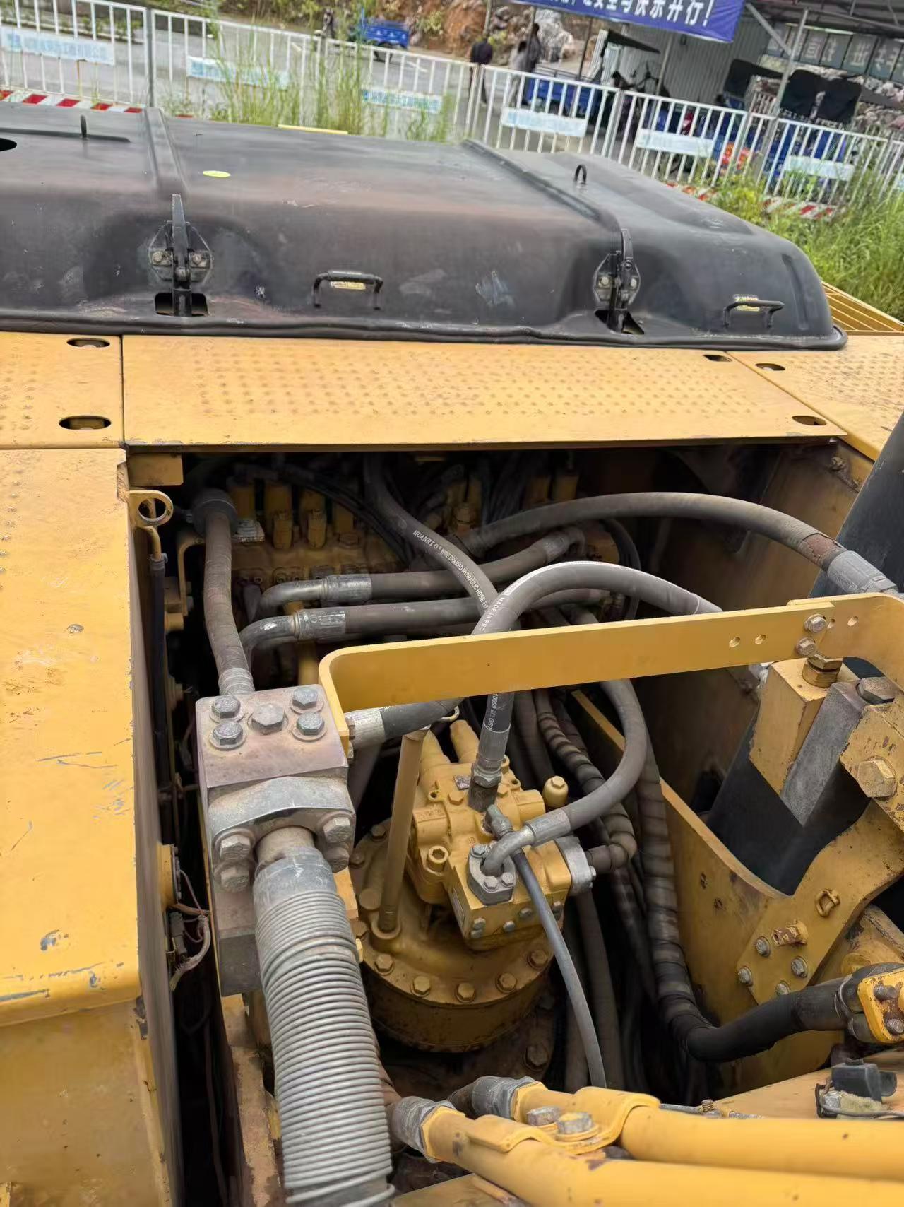 Buy Caterpillar 320D Used Excavator / 3