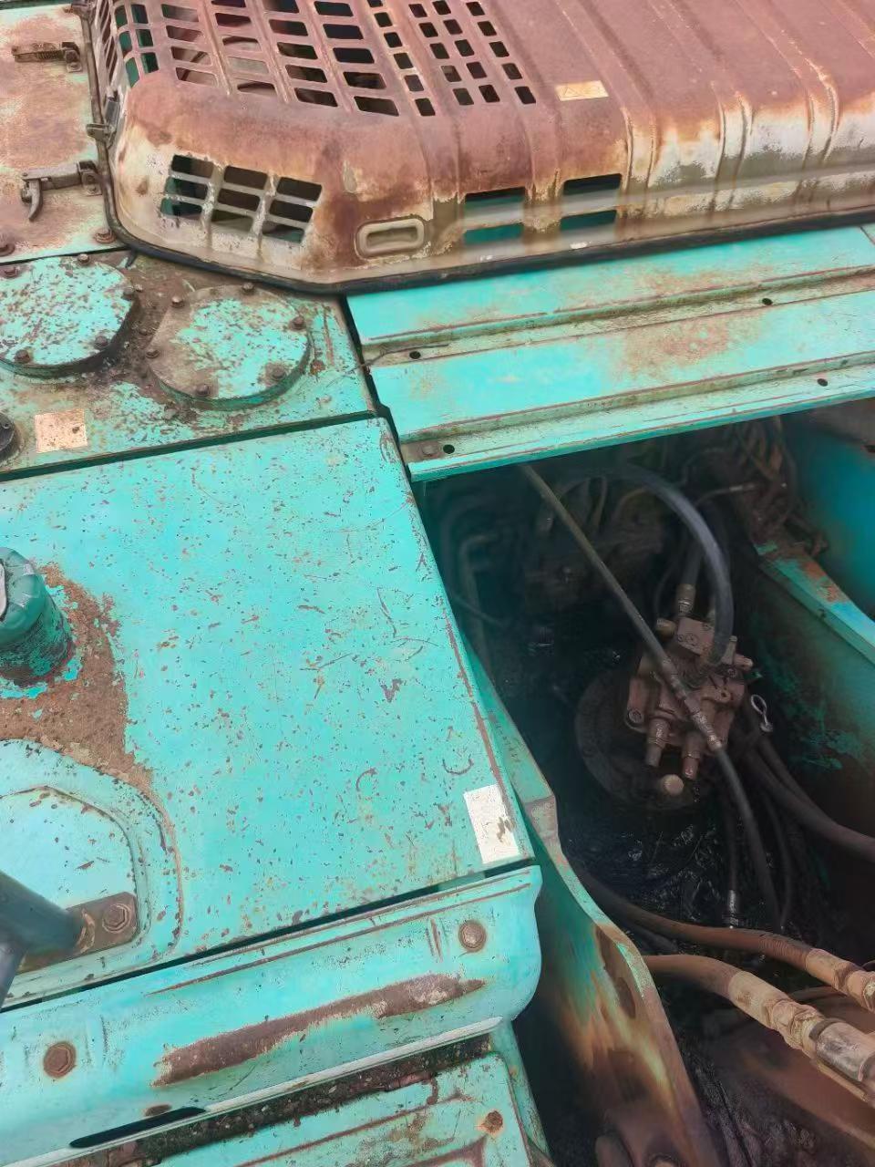 Buy Kobelco SK200-8 Used Excavator / 3