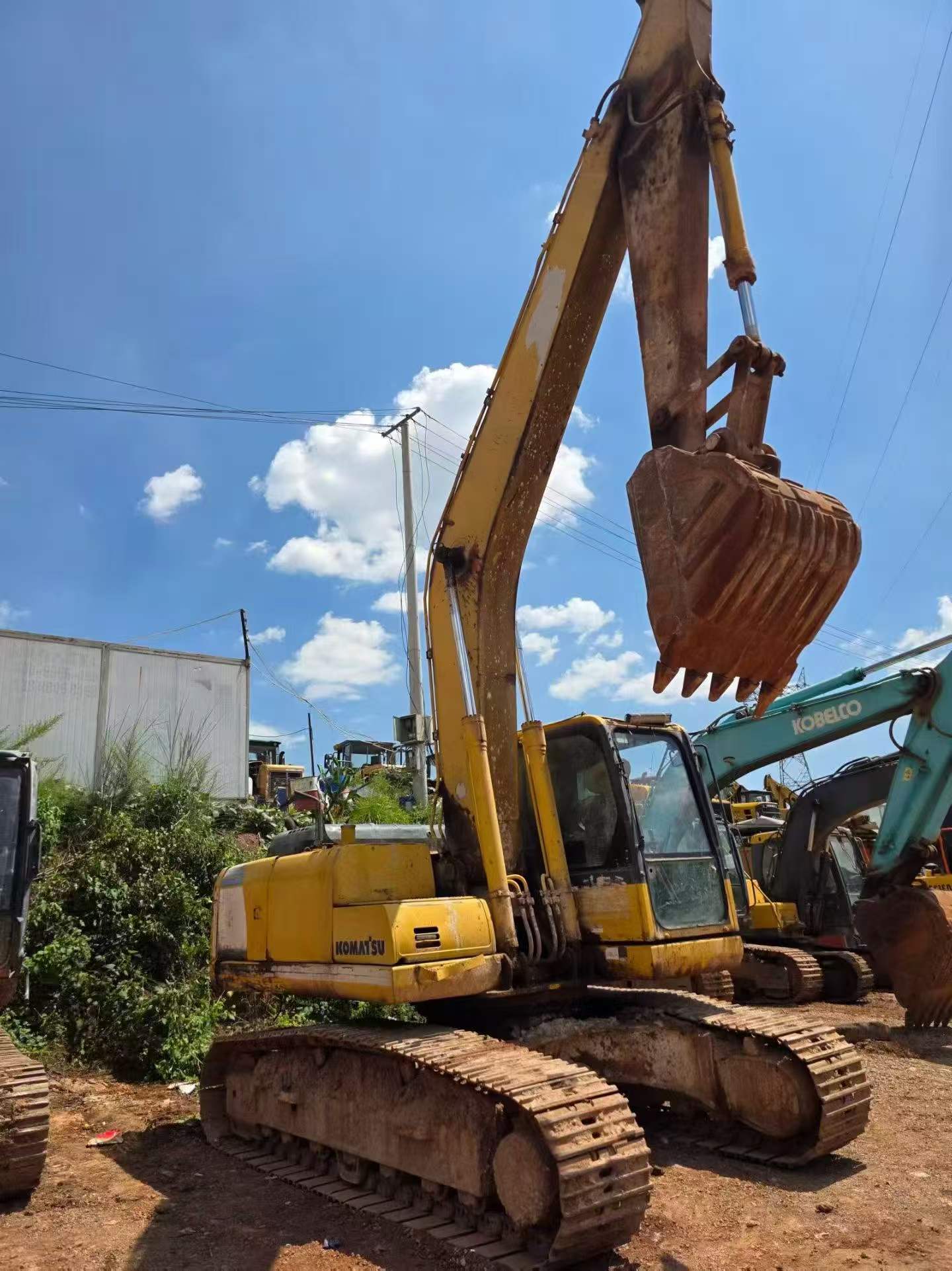 Buy Komatsu PC200-8N1 Used Excavator / 2