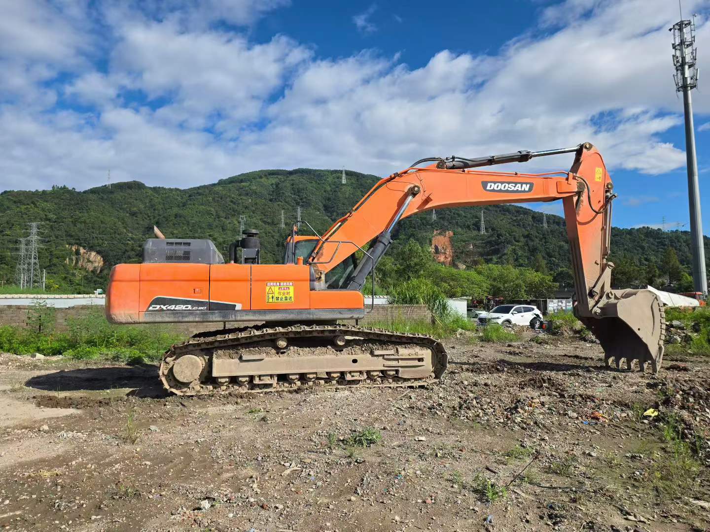 Buy Doosan DH420LC-7 Used Excavator / 2