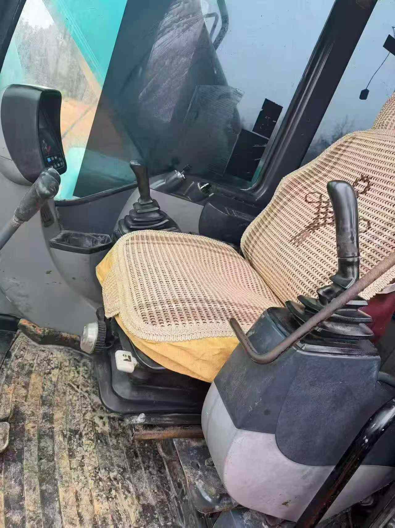 Buy Kobelco SK260 Used Excavator / 6