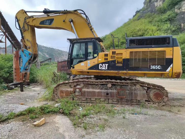 Buy Caterpillar 365C Used Excavator / 1