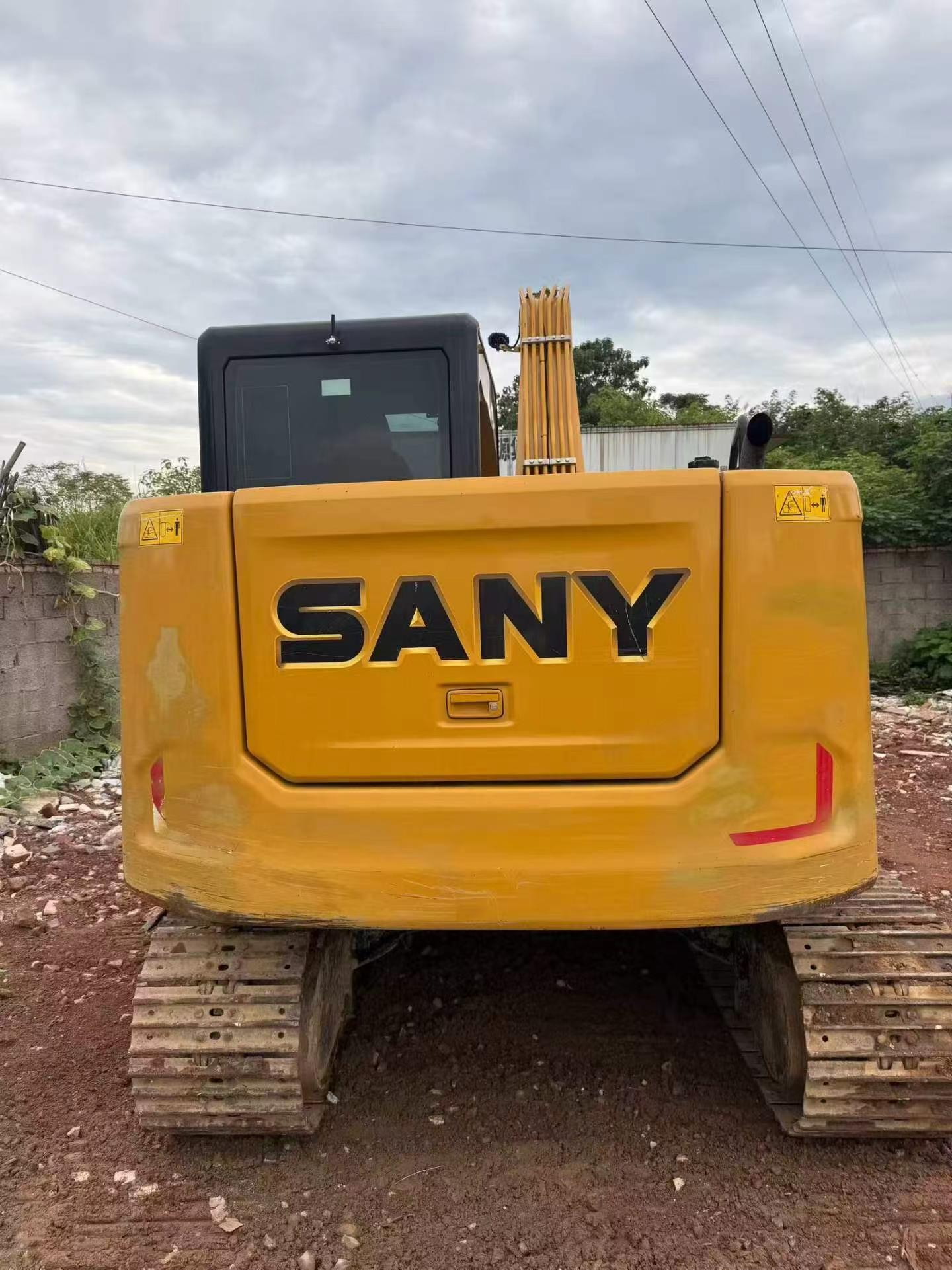 Buy Sany SY70C Used Excavator / 3