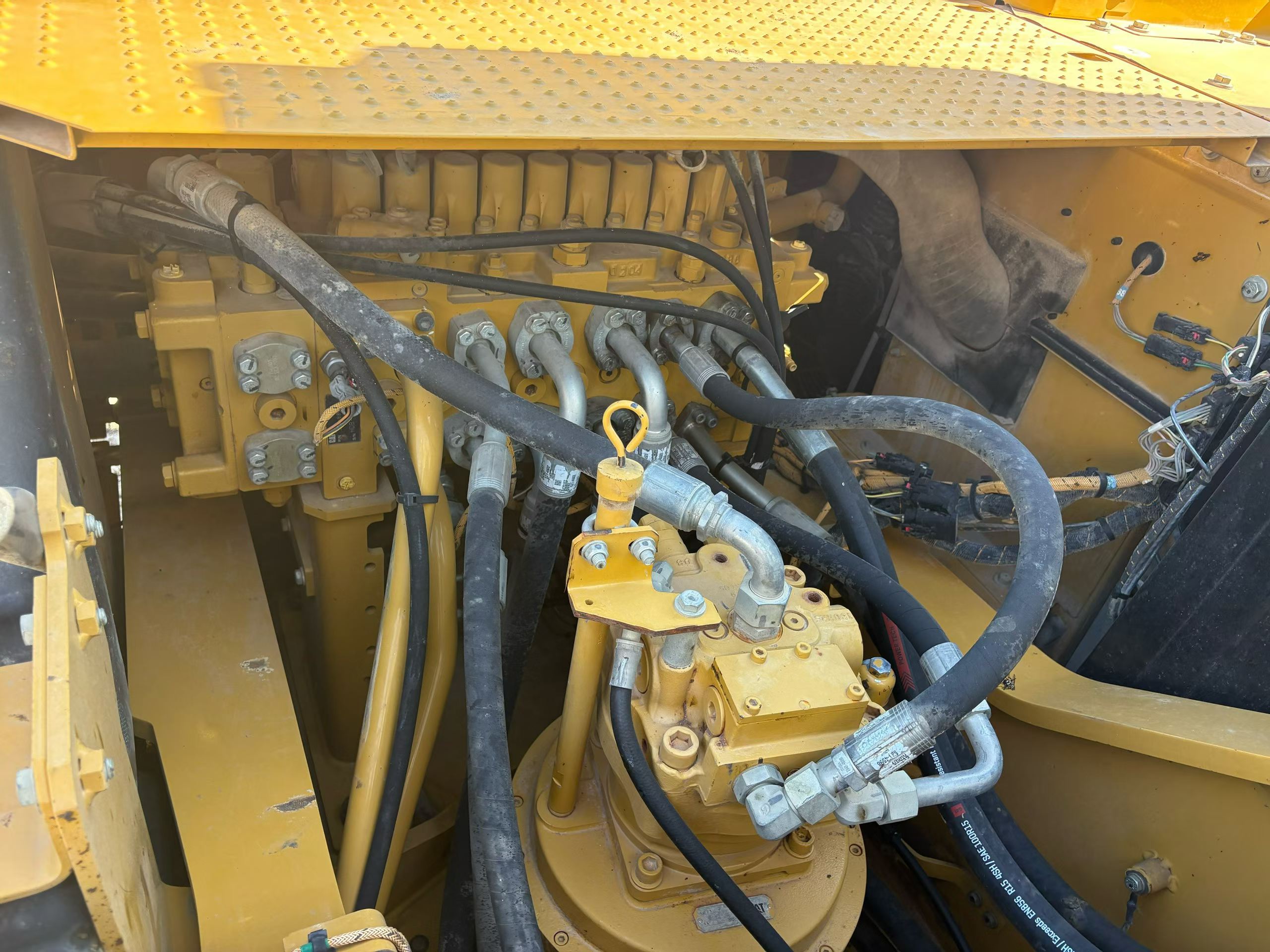 Buy Caterpillar 326DL Used Excavator / 7