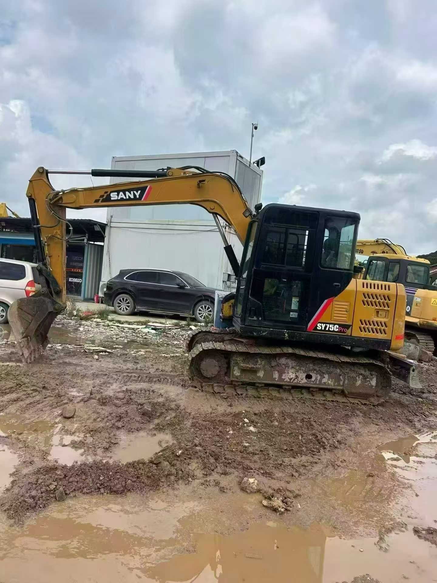 Buy Sany SY75 Used Excavator / 9