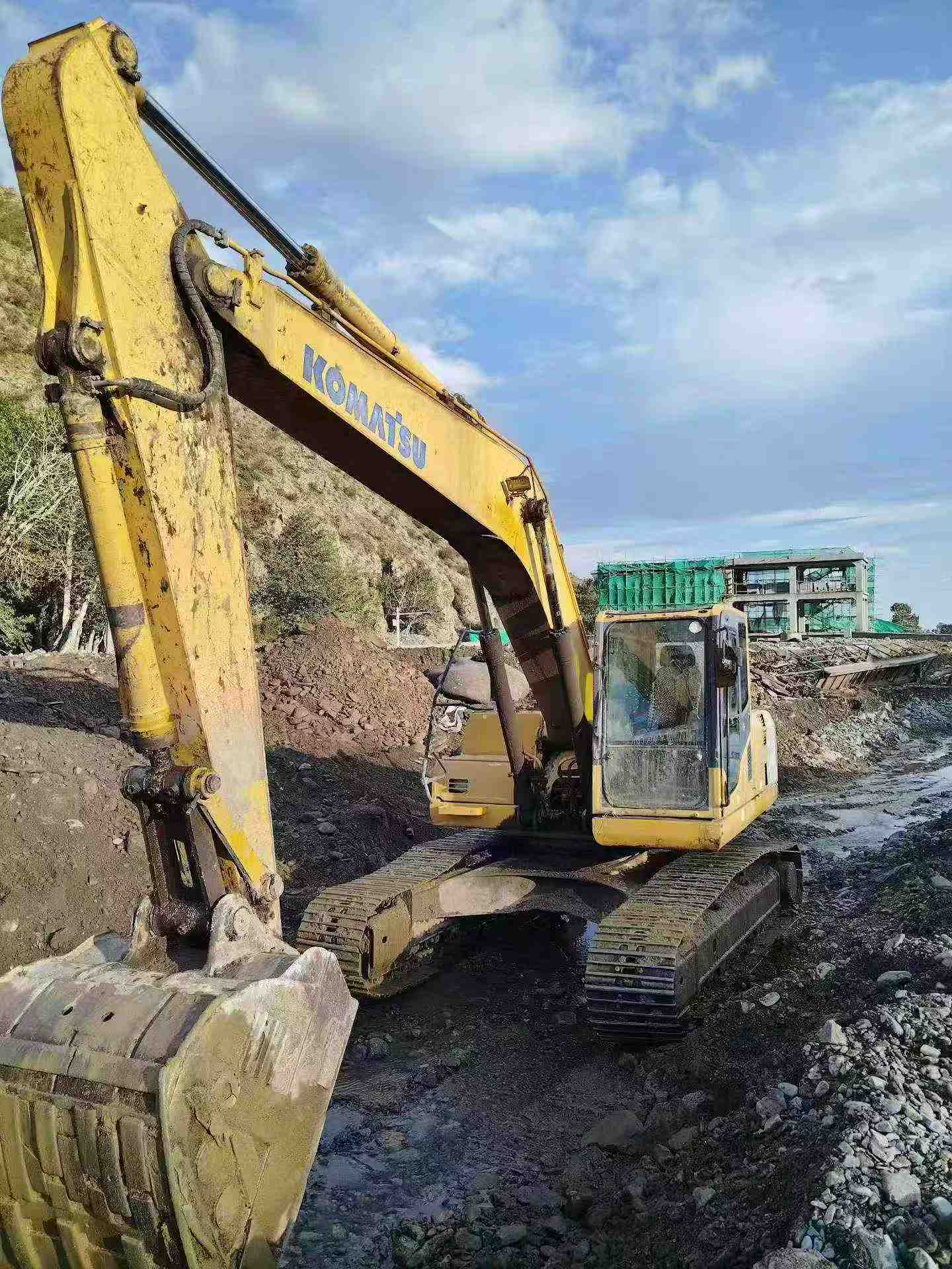 Buy Komatsu PC200-8 Used Excavator / 2