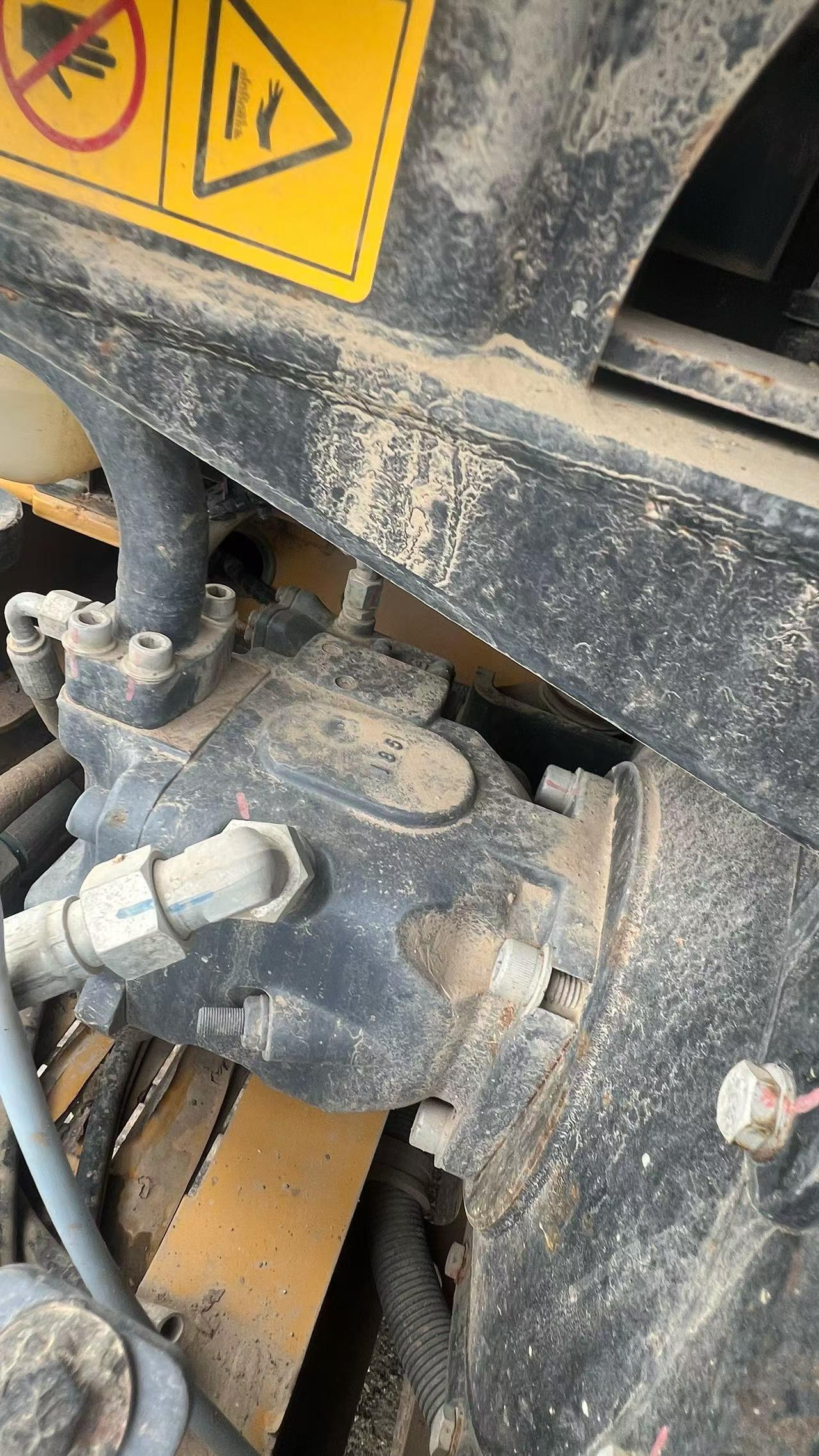 Buy XCMG XE60 Used Excavator / 5