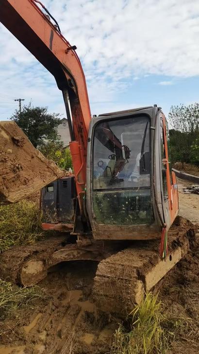 Buy Hitachi ZX70-6 Used Excavator / 1