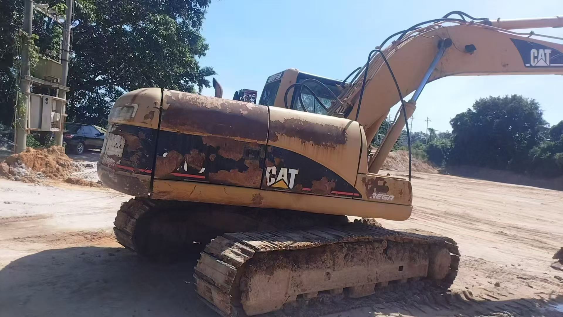 Buy Caterpillar 320C Used Excavator / 2