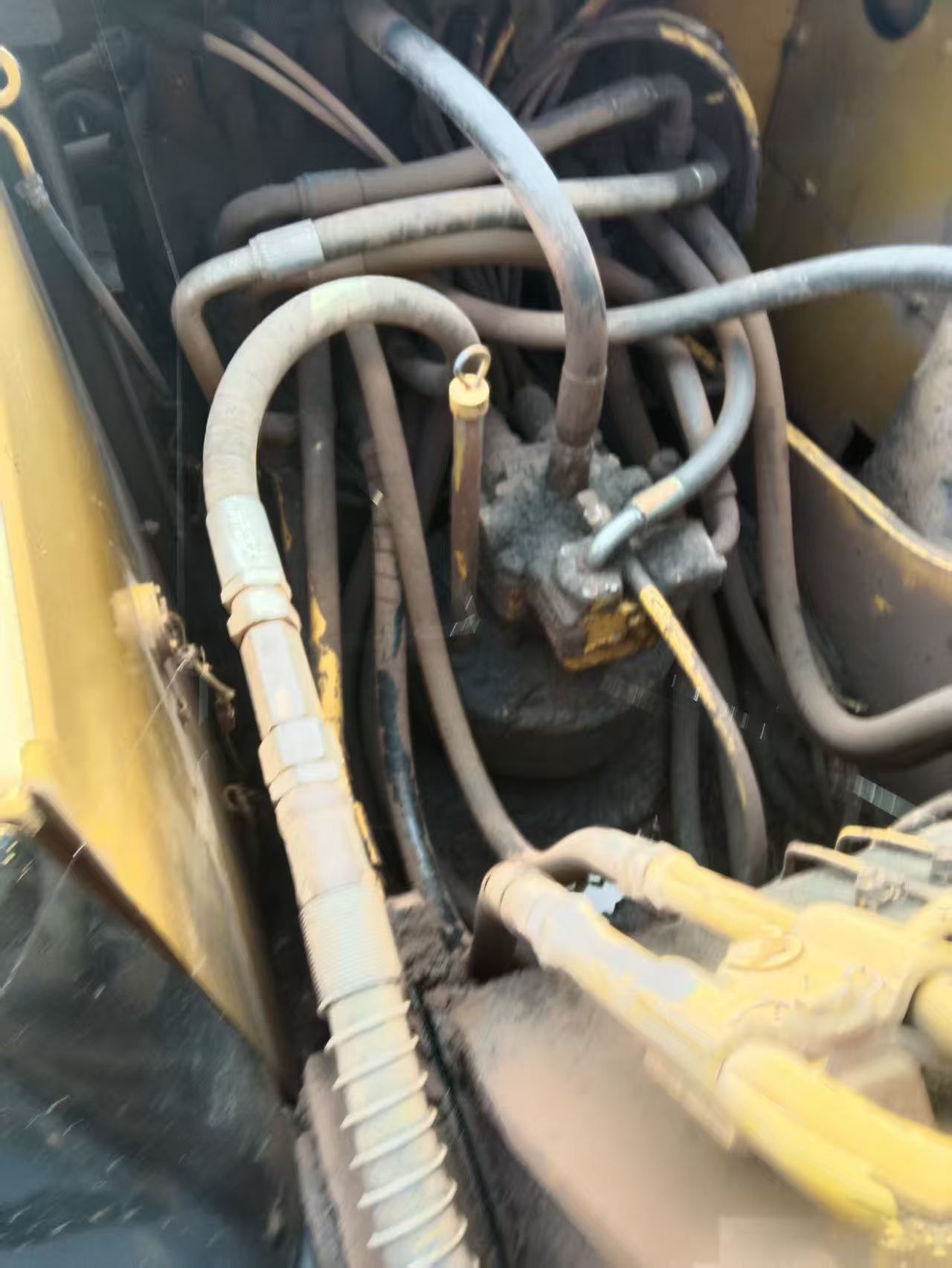 Buy Caterpillar 320D Used Excavator / 5