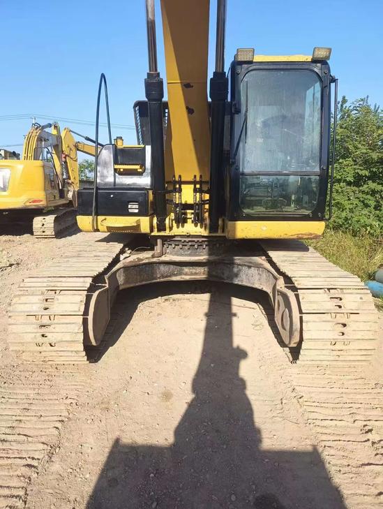 Buy Caterpillar 323 Used Excavator / 1