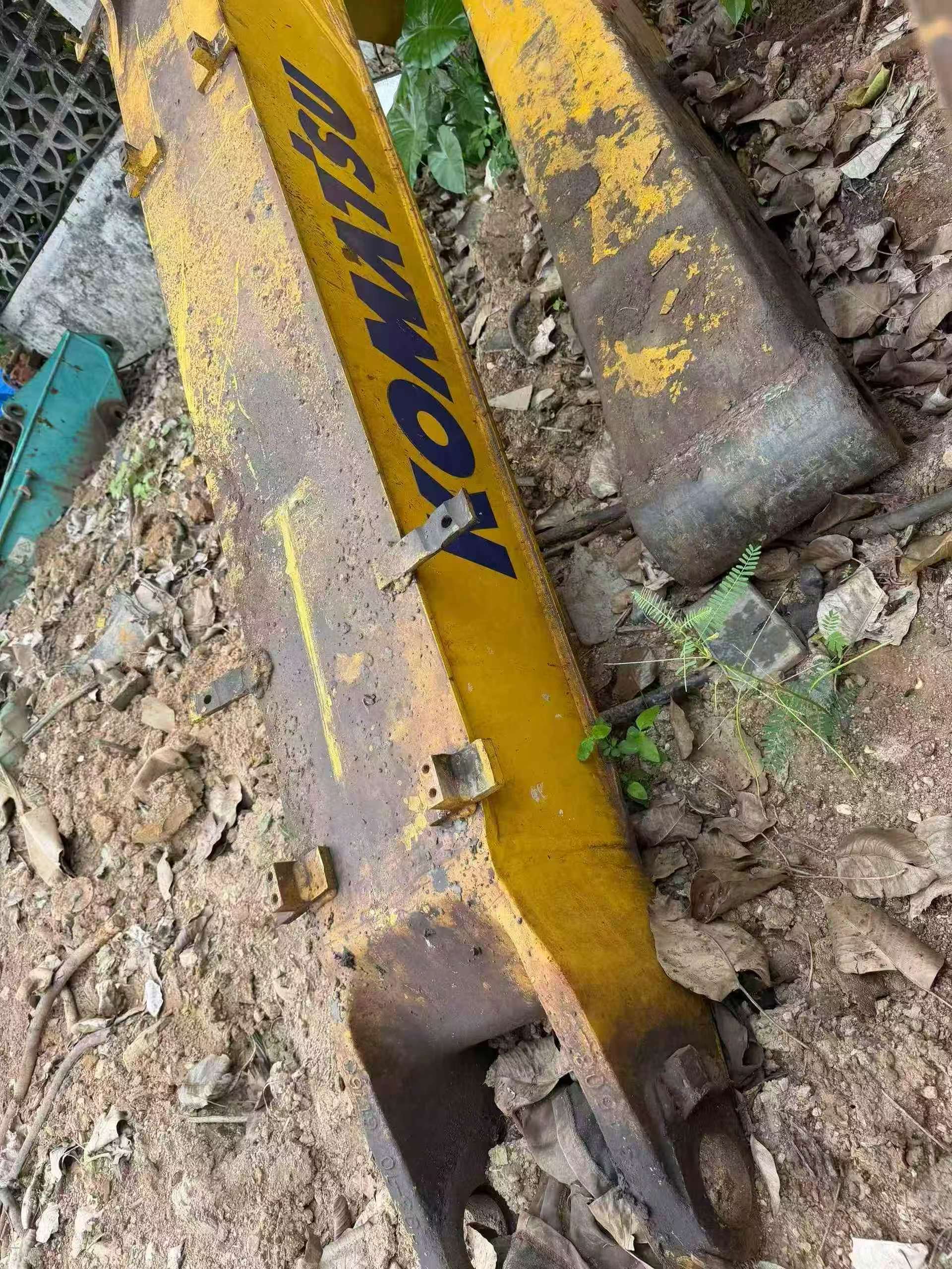 Buy Komatsu PC130 Used Excavator / 8