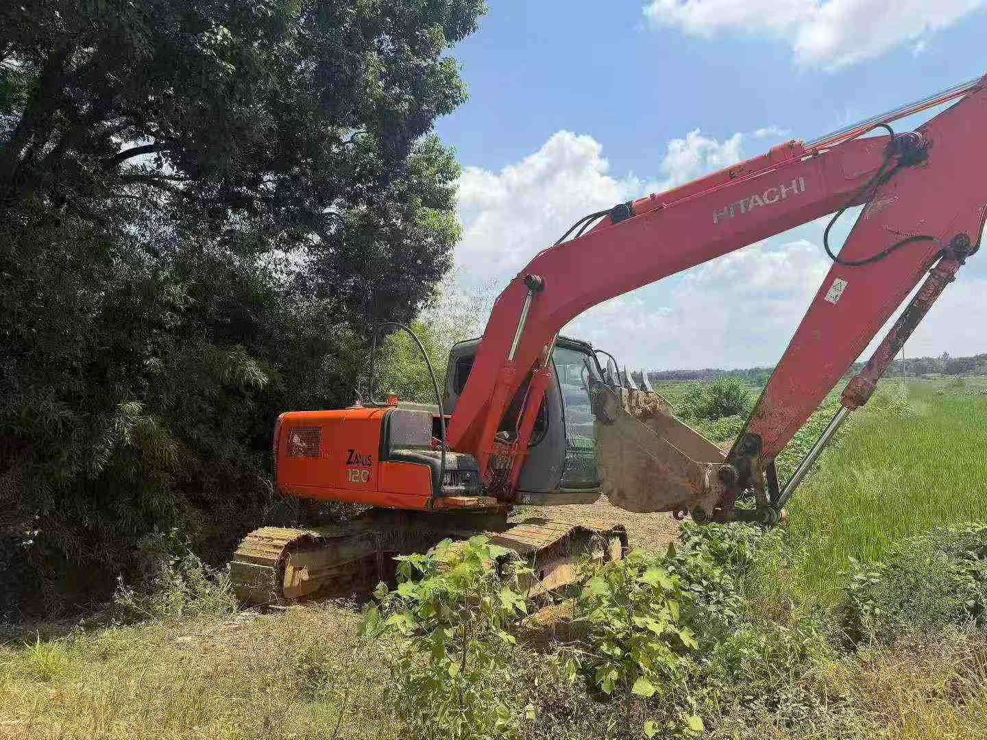 Buy Hitachi EX120 Used Excavator / 2