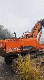 Buy Doosan DH300-7 Used Excavator / 4 Buy Doosan DH300-7 Used Excavator / 4