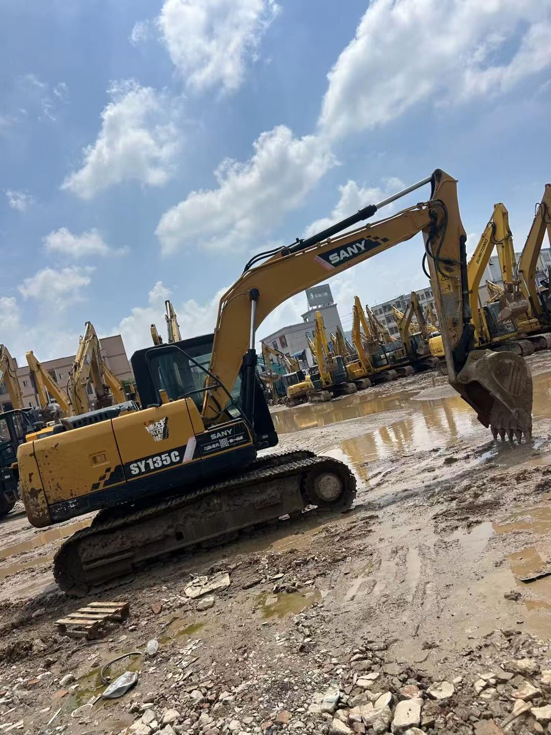 Buy Sany SY135C Used Excavator / 2