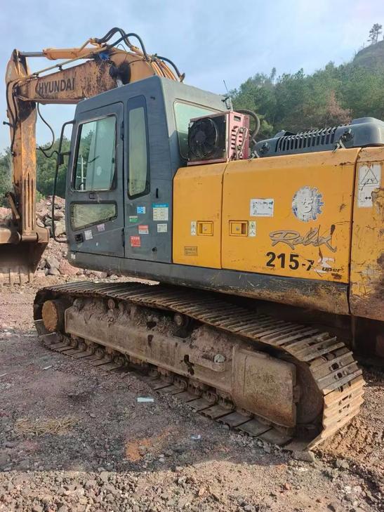 Buy Hyundai R215-7 Used Excavator / 1