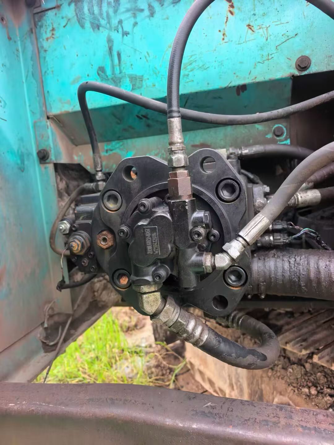 Buy Kobelco SK200 Used Excavator / 4
