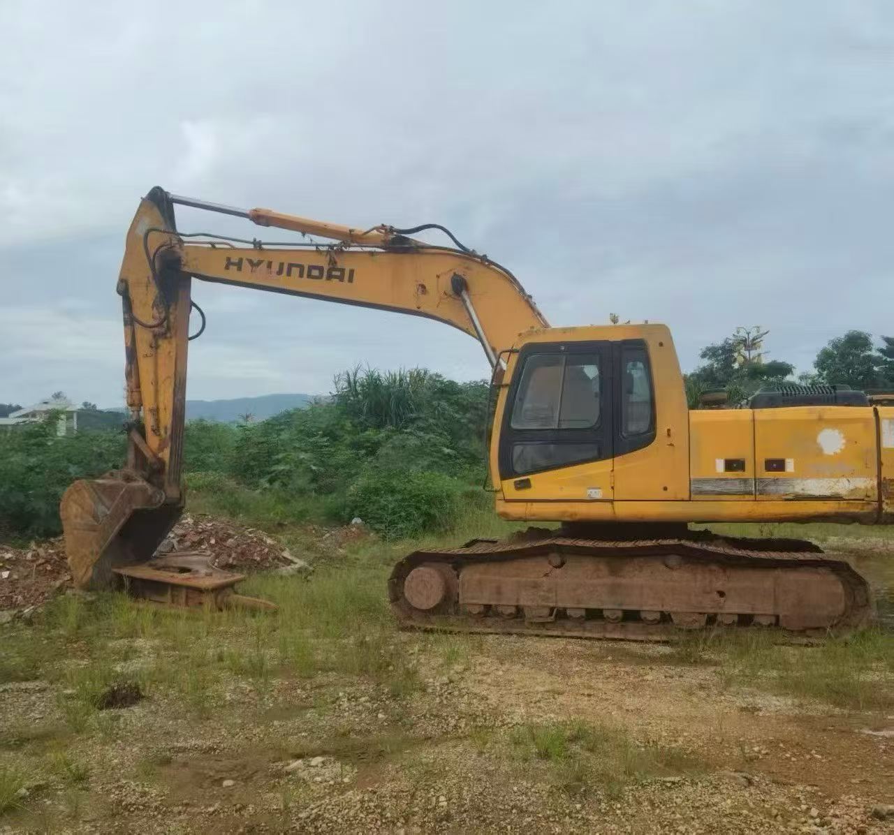 Buy Hyundai R225-7 Used Excavator / 2