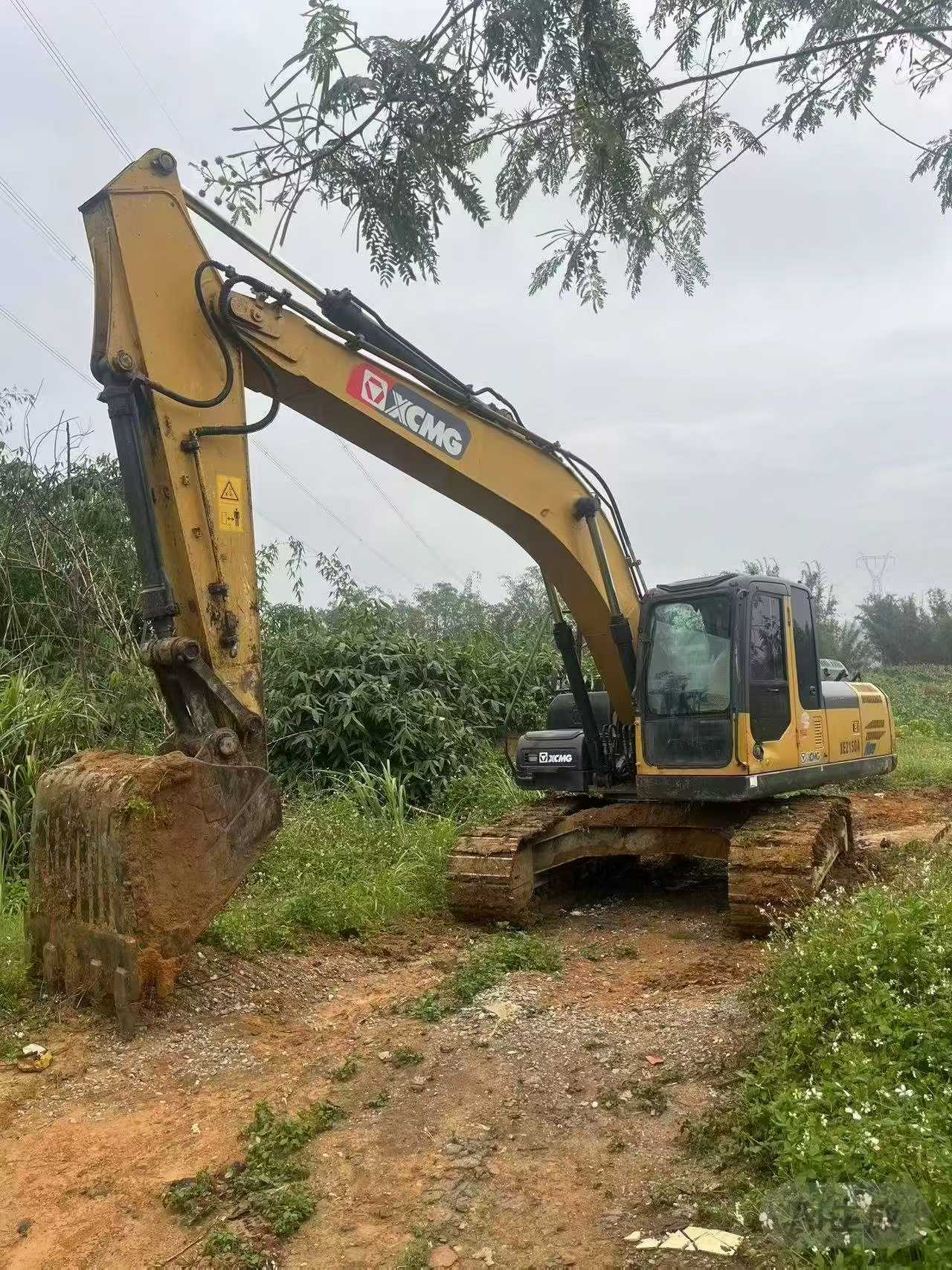 Buy XCMG XE215 Used Excavator / 2