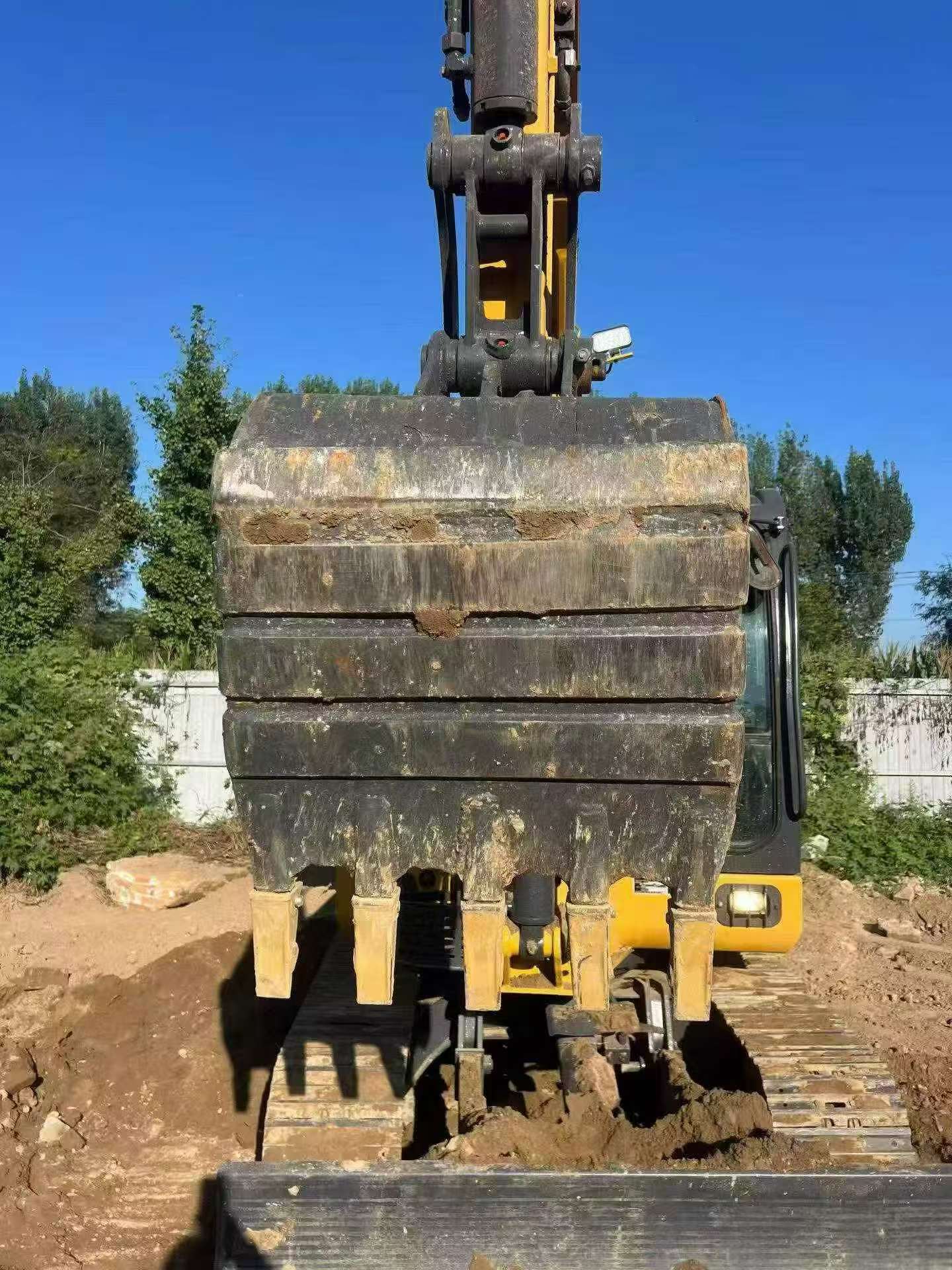 Buy XCMG XE60 Used Excavator / 4