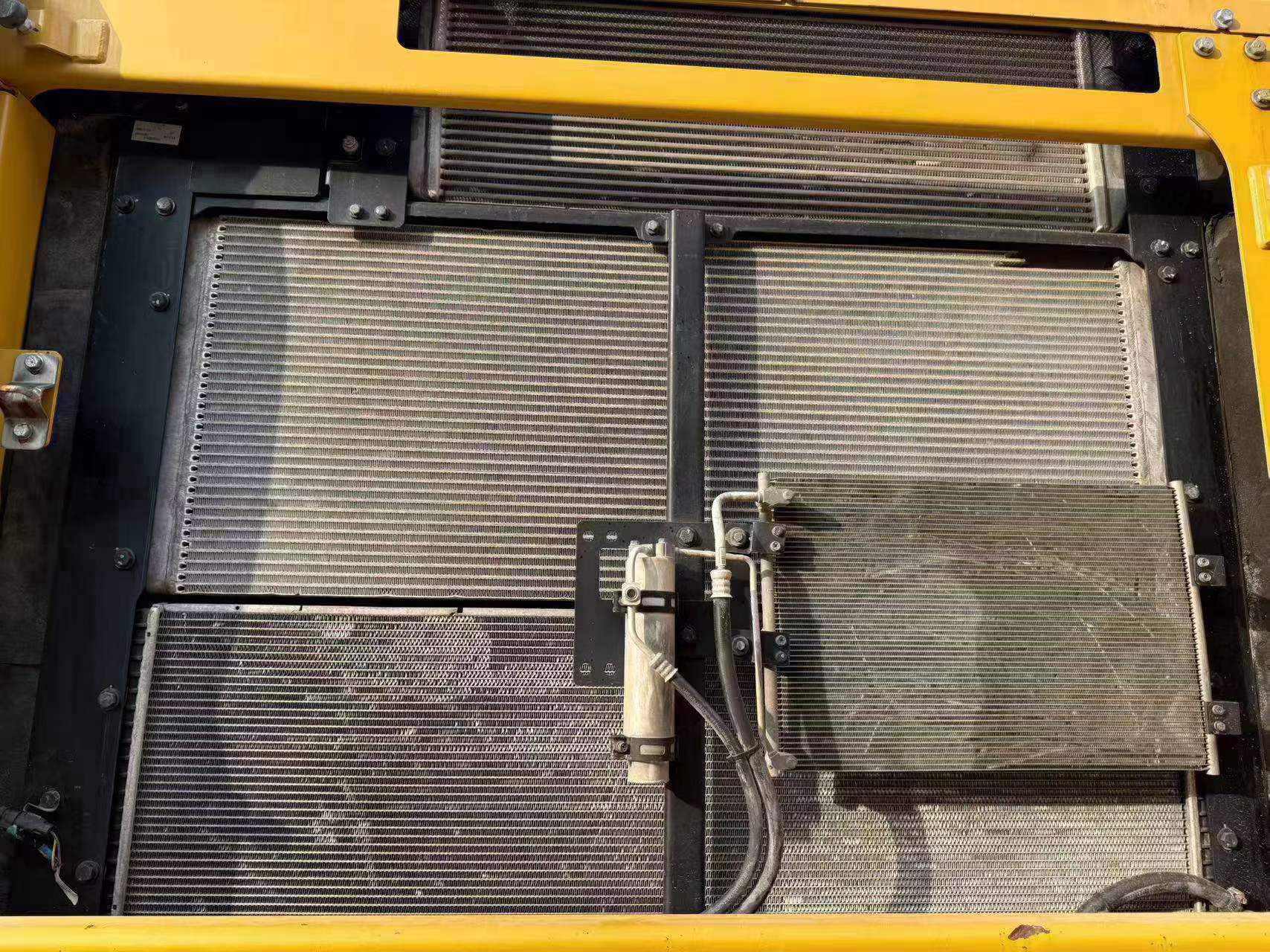Buy Caterpillar 350L Used Excavator / 5