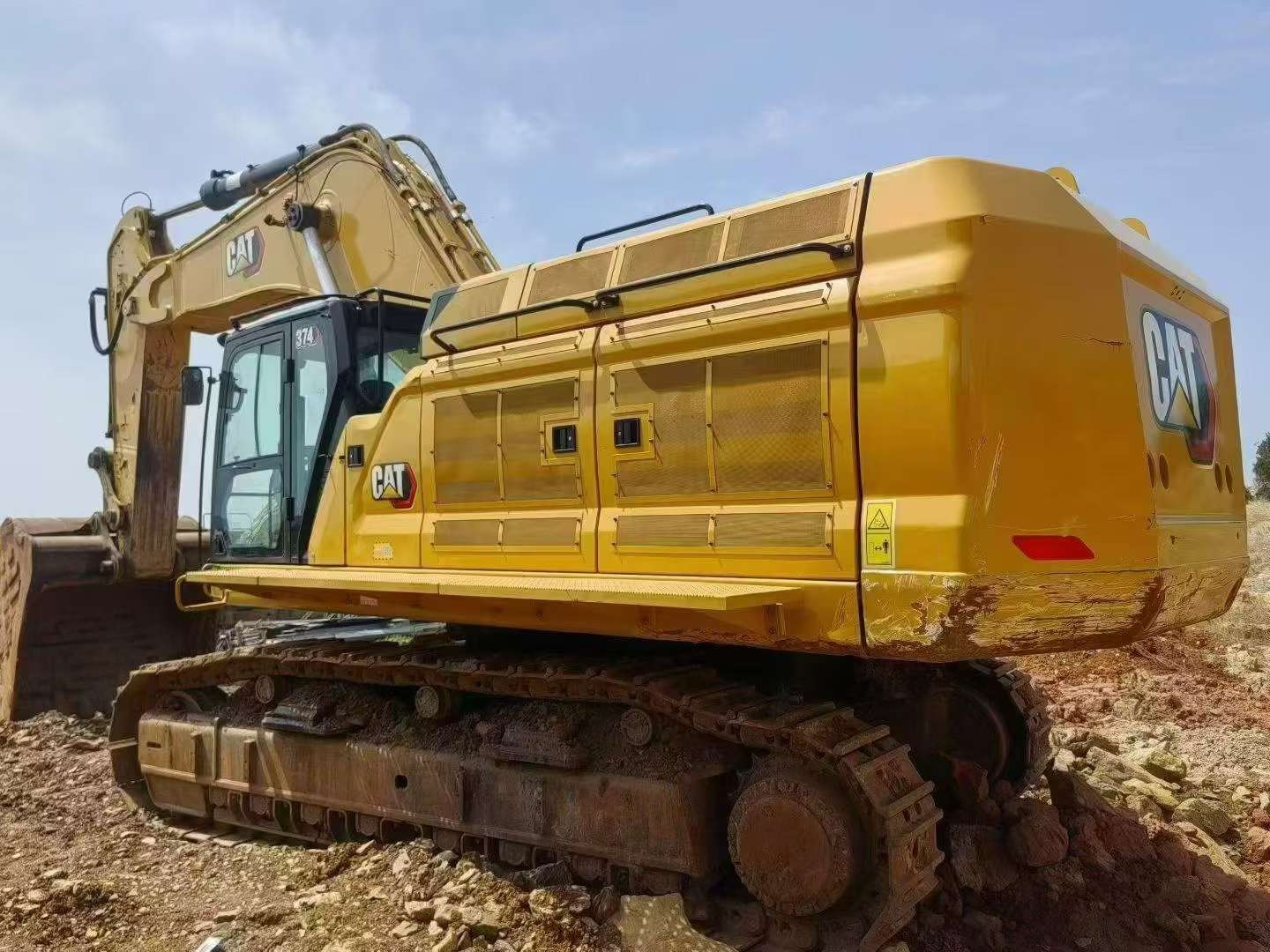 Buy Caterpillar 374D Used Excavator / 5 Buy Caterpillar 374D Used Excavator / 5