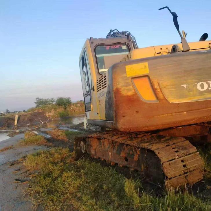 Buy Volvo EC140 Used Excavator / 1