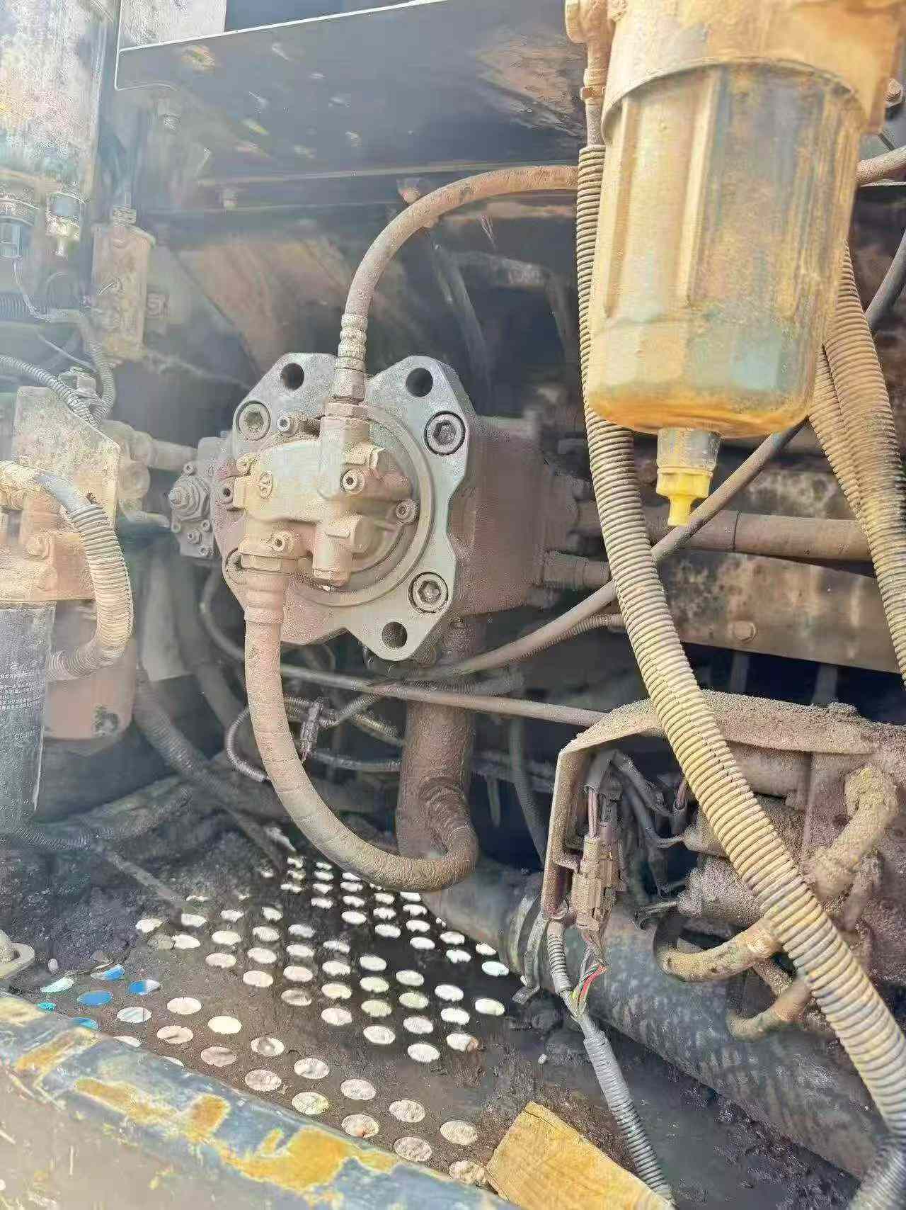 Buy Sumitomo SH210-5 Used Excavator / 6